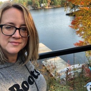 Meet your Posher, Emily